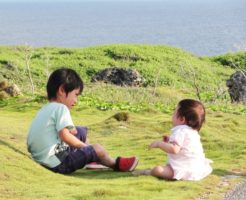 赤ちゃんを抱っこすると暴れるのは何故 親子共に快適な抱っこ方法 食事を変えると人生変わる