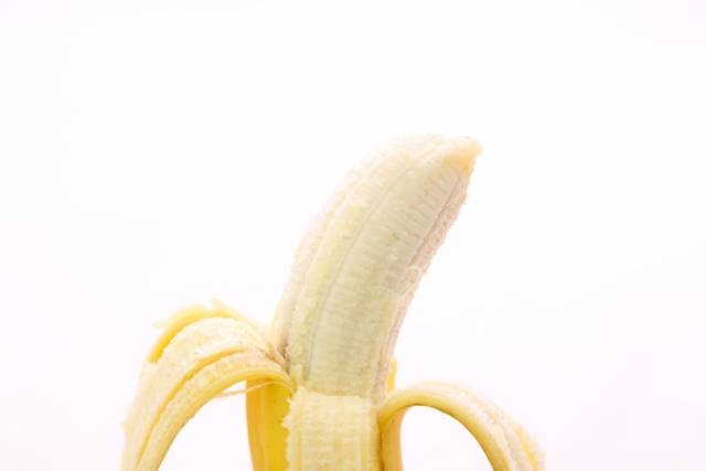 離乳食に便利なバナナ 食べる量の目安は 食べ過ぎは危険 食事を変えると人生変わる